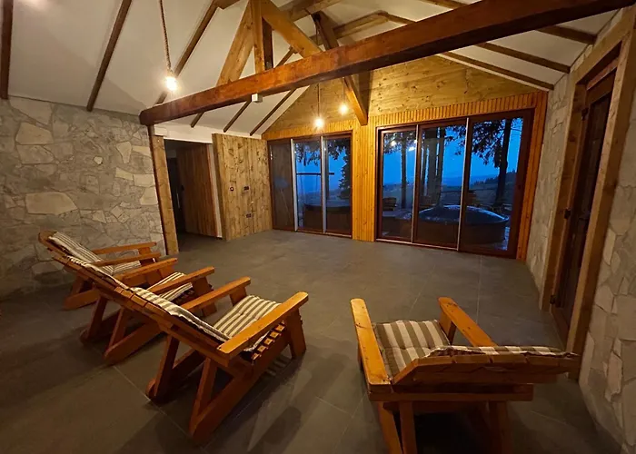Tiarra Mountain Lodge